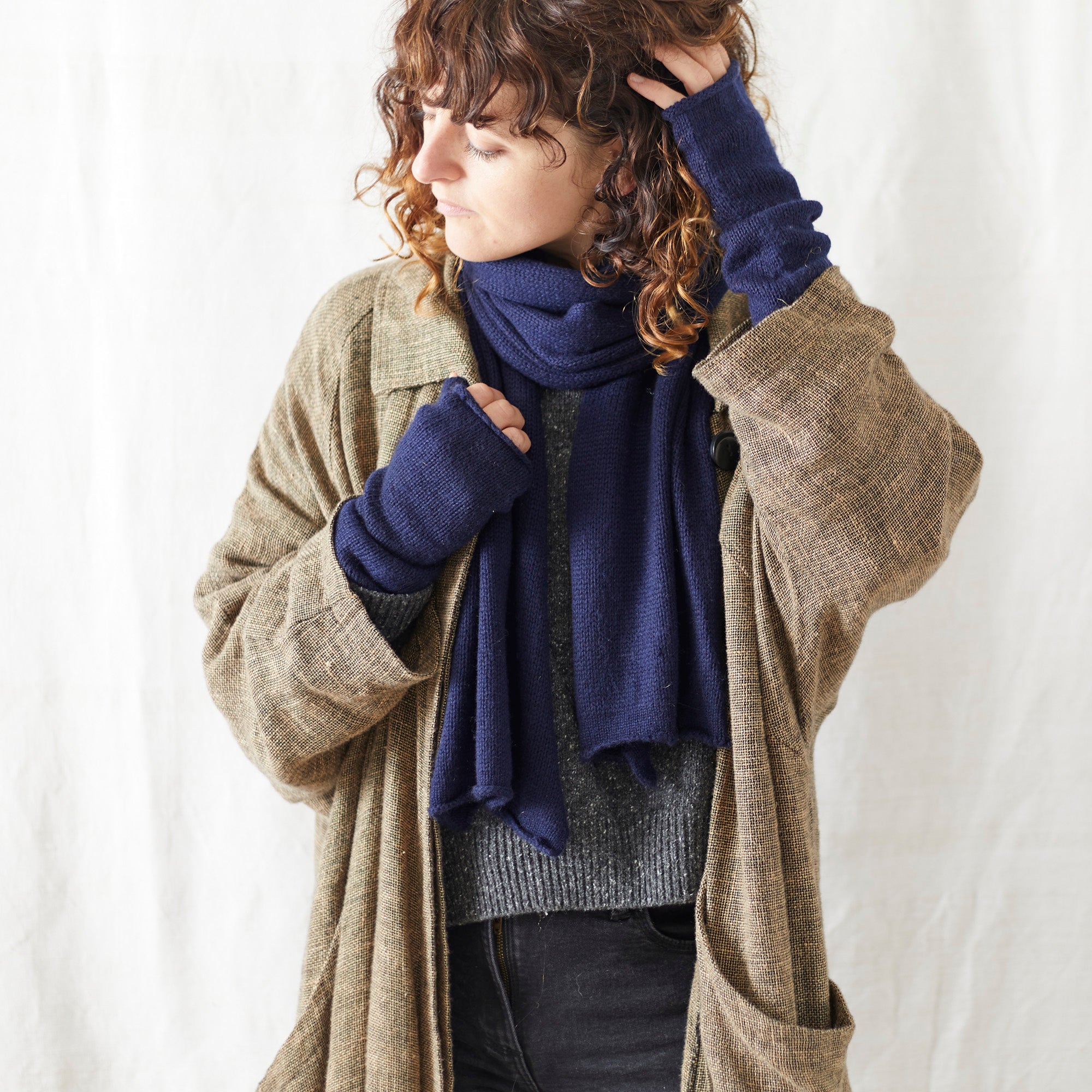 NACNU Classic Unisex Luxury Soft Merino Wool Scarf / Navy Blue
