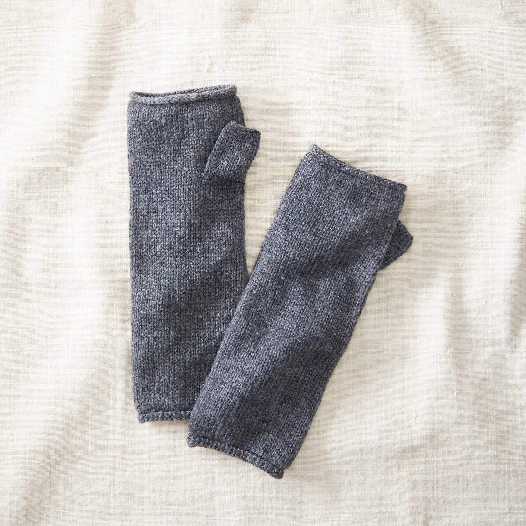 SAGLO Unisex Merino Wristwarmer Fingerless Gloves / Dark Grey