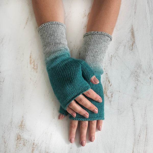 CHAYA Dipdye Ombre Wrist Warmer Fingerless Gloves / Teal Green