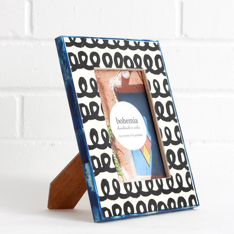 Loop Photo Frame