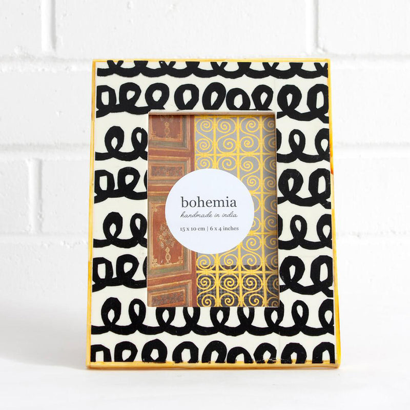 Loop Photo Frame