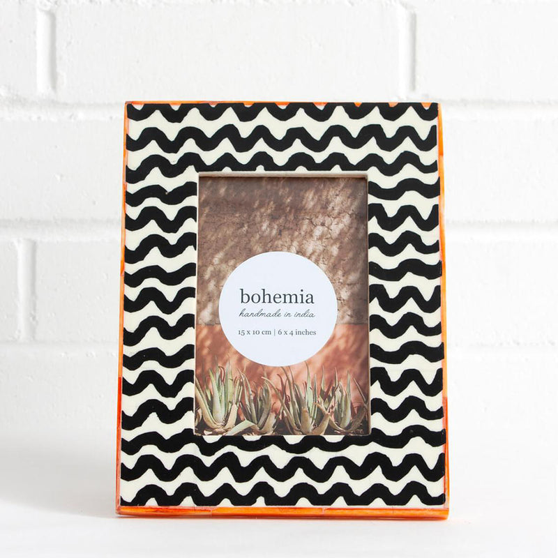 Wave Photo Frame